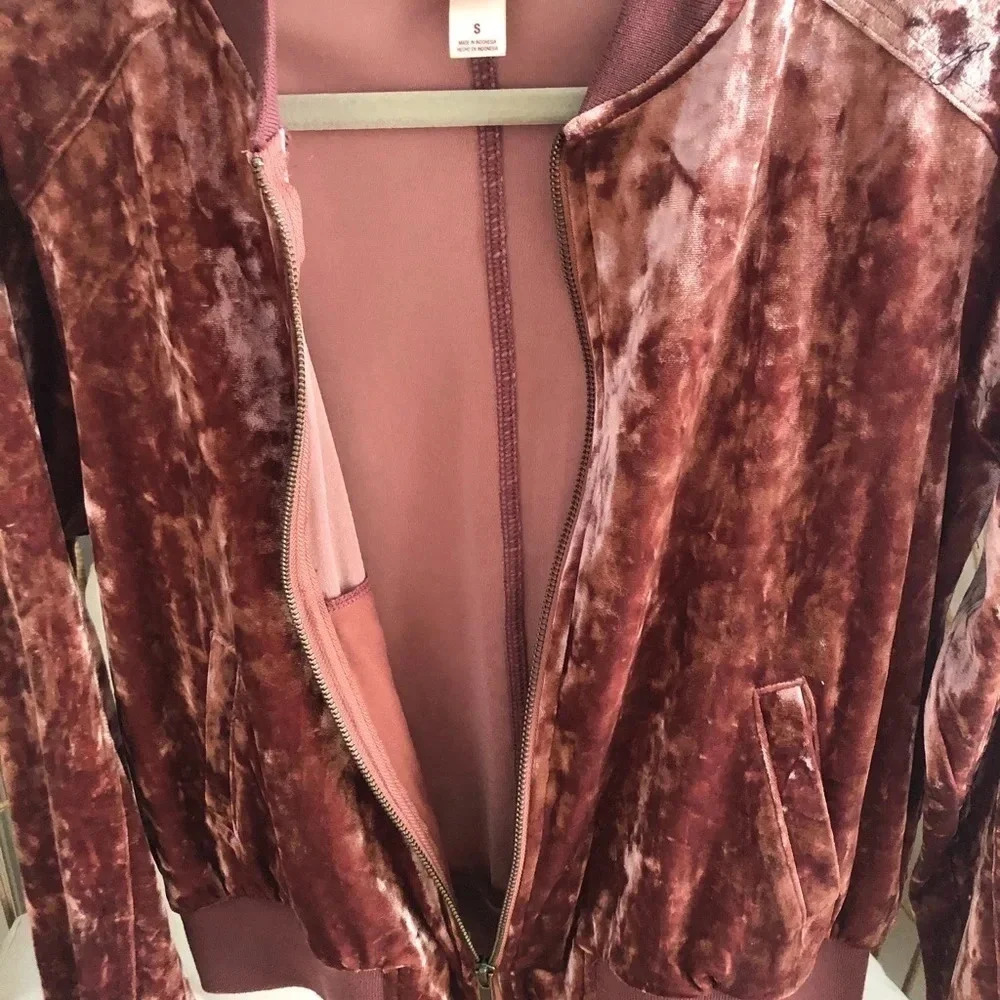 Mossimo velour zip up - Picture 3 of 4